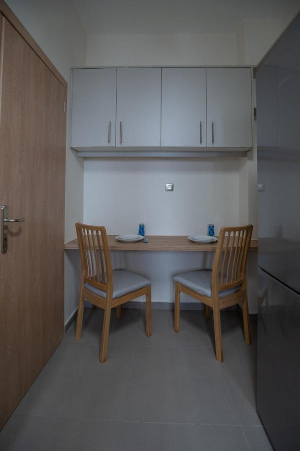 Max Blue Apartment, A Stay Like No Other Pireu Exterior foto